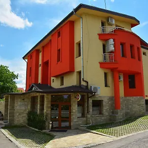Eleganza Family - Free Parking Hotel Sofia