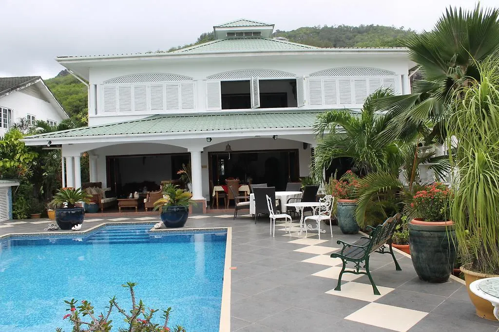 Le Bonheur Villa Machabee
