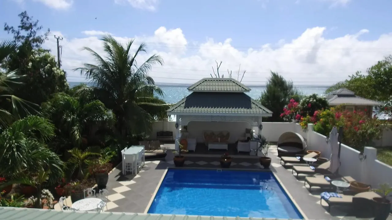 Maison d'hôtes Le Bonheur Villa Machabee